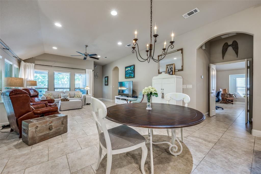 Breakfast Area - 928 Lighthouse Ln