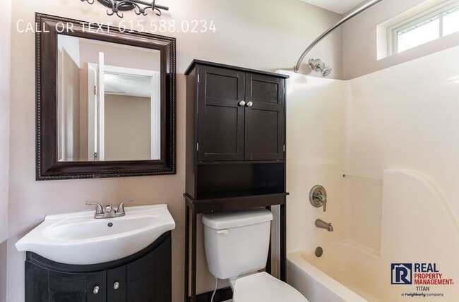 Building Photo - 2824 Canary Ct