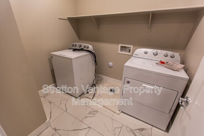 Building Photo - 3855 S McQueen Rd