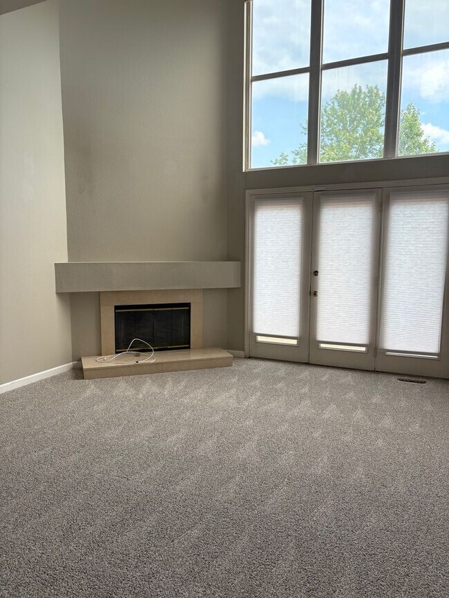 Building Photo - 1716 Highview Cir Ct