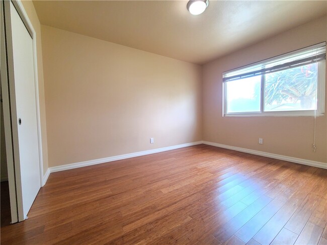 Building Photo - 12149 Country Club Ln