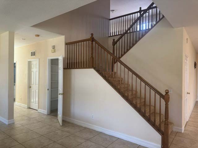 Building Photo - 13884 Oak Tree Ln