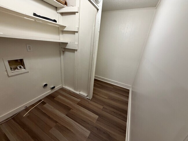 Building Photo - 22173 Ewell St