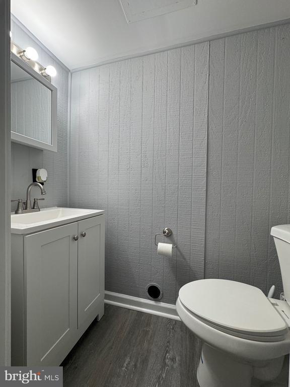 Building Photo - 5919 Daywalt Ave