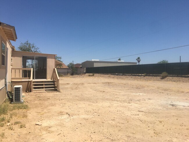 Building Photo - 3 Bedroom, 2 Bathroom Home