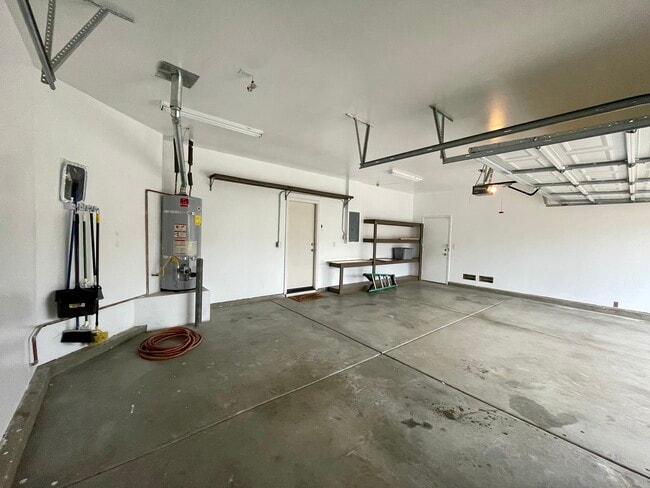Building Photo - 366 Rock Creek Cir