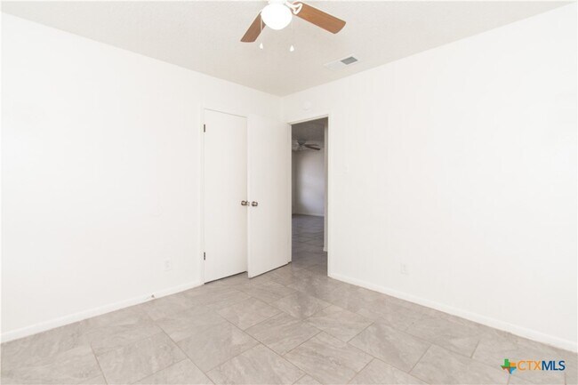 Building Photo - 1513 Janis Dr