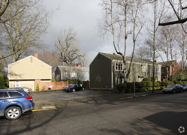 Building Photo - Hubbard House Condominiums