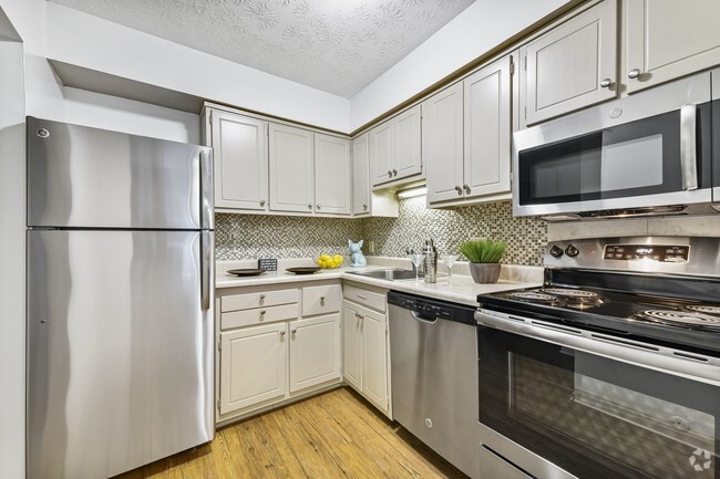 Stainless Kitchen Upgrade - Reserves at Arlington