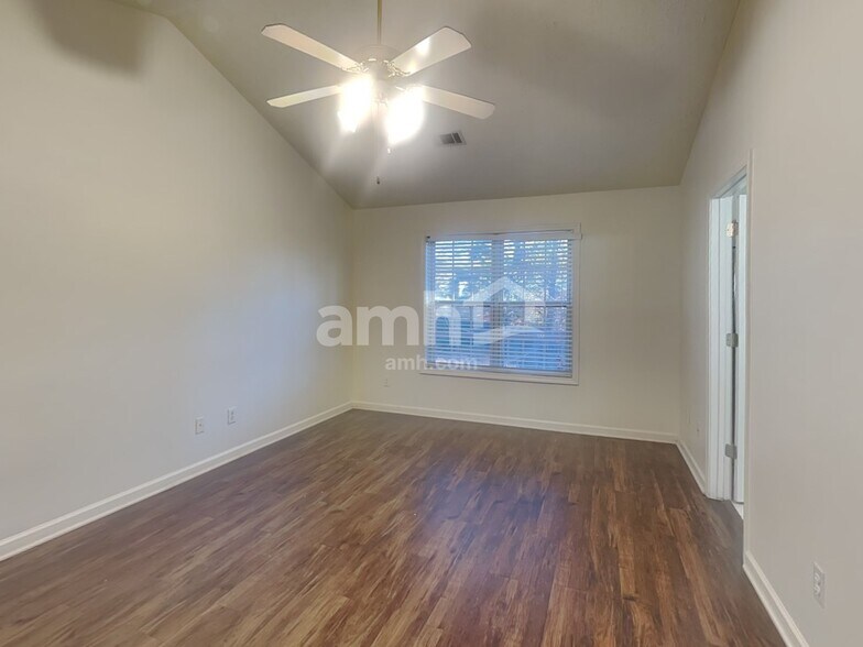 Building Photo - 951 Garden Oak Ct