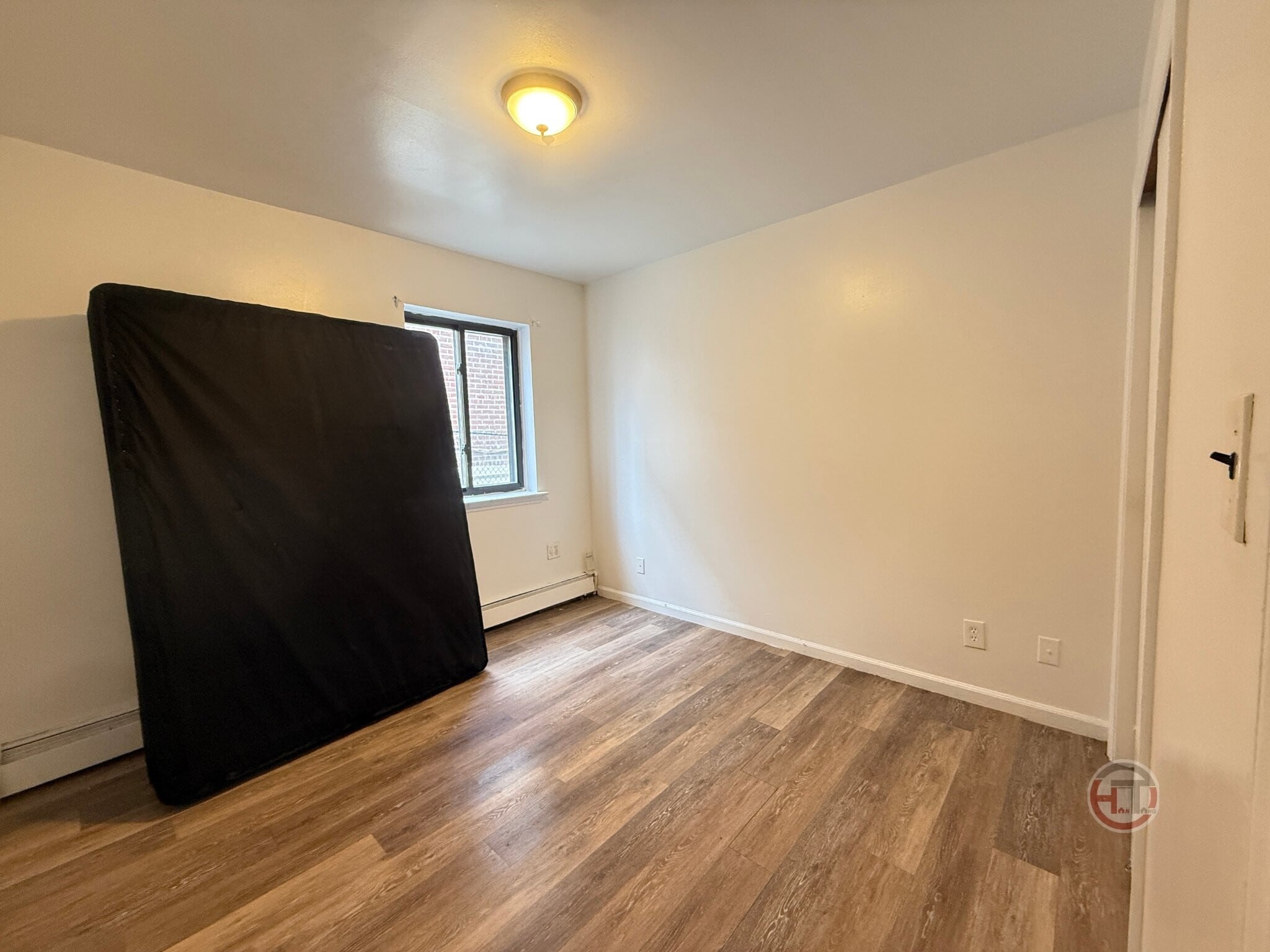 Building Photo - 189 Throgs Neck Blvd