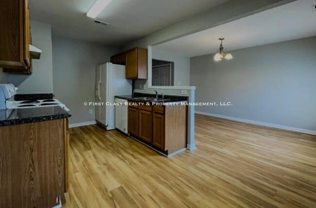 Building Photo - 5435 Eneida Sue Dr