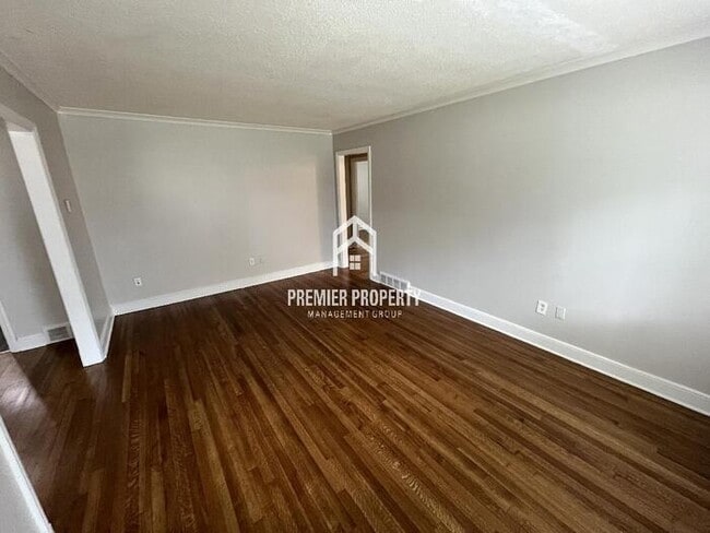 Building Photo - 1367 Bonnie Dr