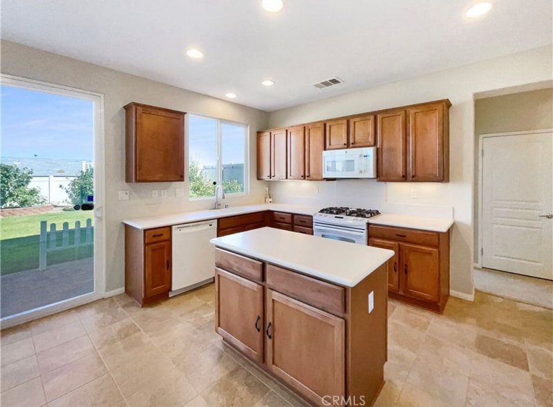 Building Photo - 16738 Desert Willow St