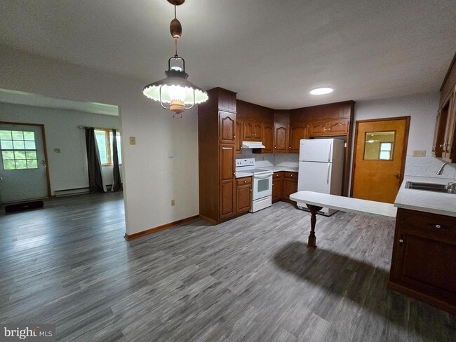 Building Photo - 415 Schuylkill Mountain Rd