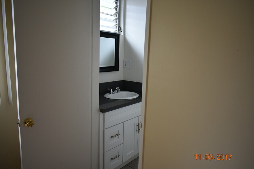 Half a bath inside the master bedroom - 1475 S Wooster St