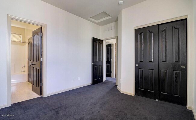 Building Photo - 2347 W Dusty Wren Dr