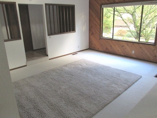 Building Photo - Large one level home with secluded backyar...