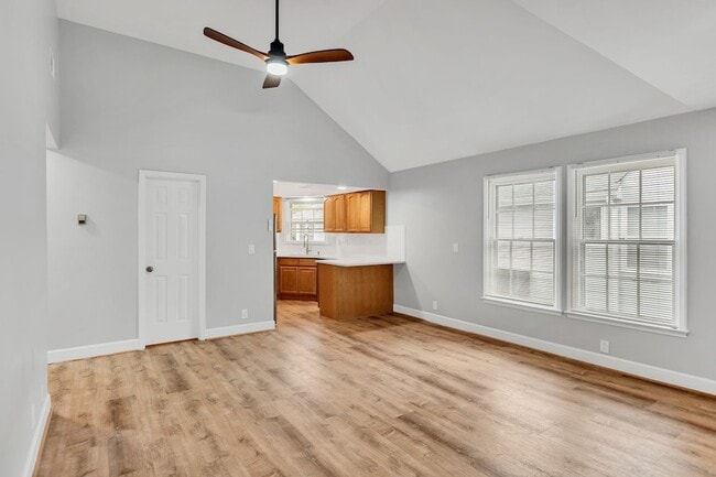 Building Photo - 2135 Acklen Ave