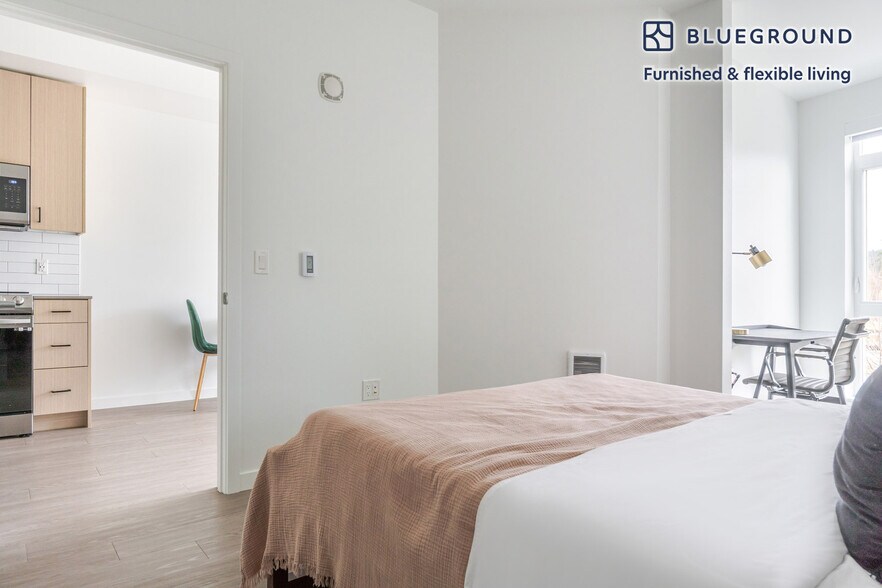 Building Photo - 17675 NE 69th Ct