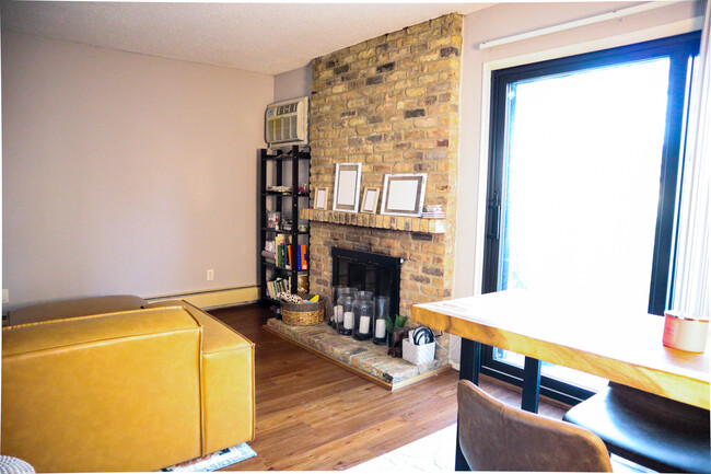 Building Photo - 1006 Westbrooke Way