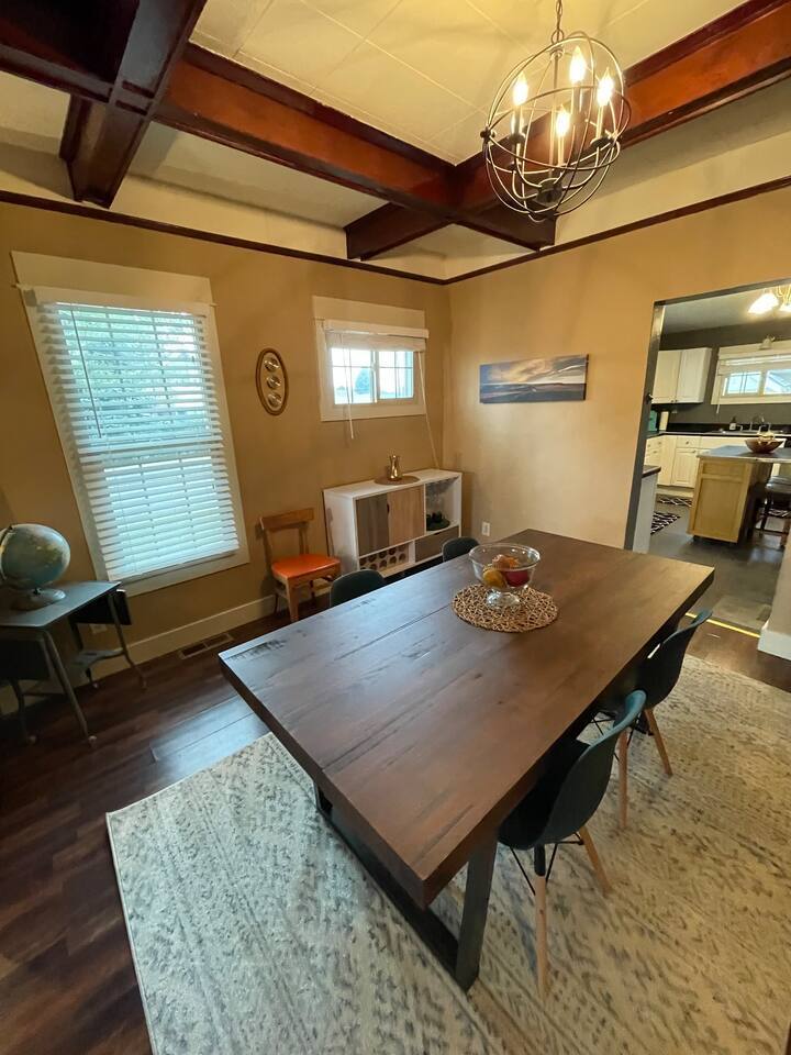 Building Photo - 2501 Harvard Ave