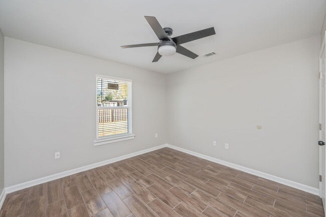 Building Photo - NEW Construction for Rent!!  IDEAL location on the edge of town!