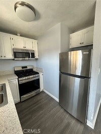 Building Photo - 5165 Pickford St