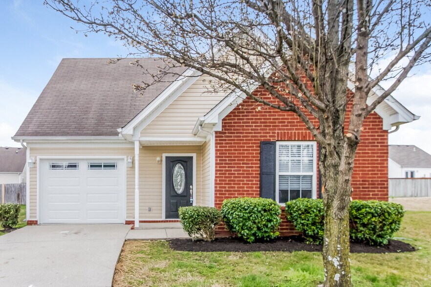 Primary Photo - 1028 Windsor Brook Pl