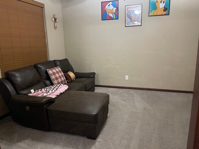 Building Photo - 113 Alton Dr