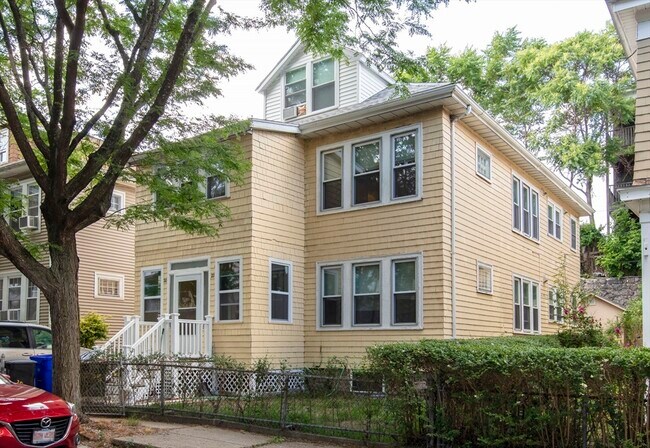 Building Photo - 20 Priesing St