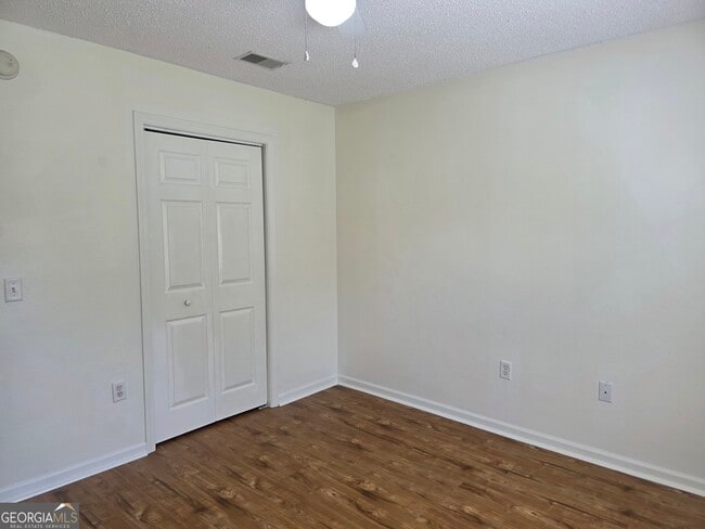 Building Photo - 4009 Winfield Dr