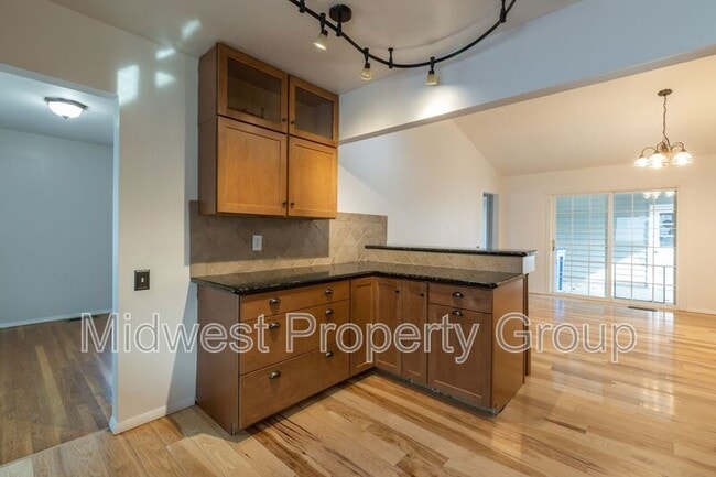 Building Photo - 3110 N Waterford Dr
