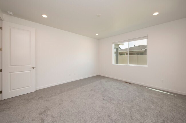 Building Photo - 11171 W Heliopsis Dr