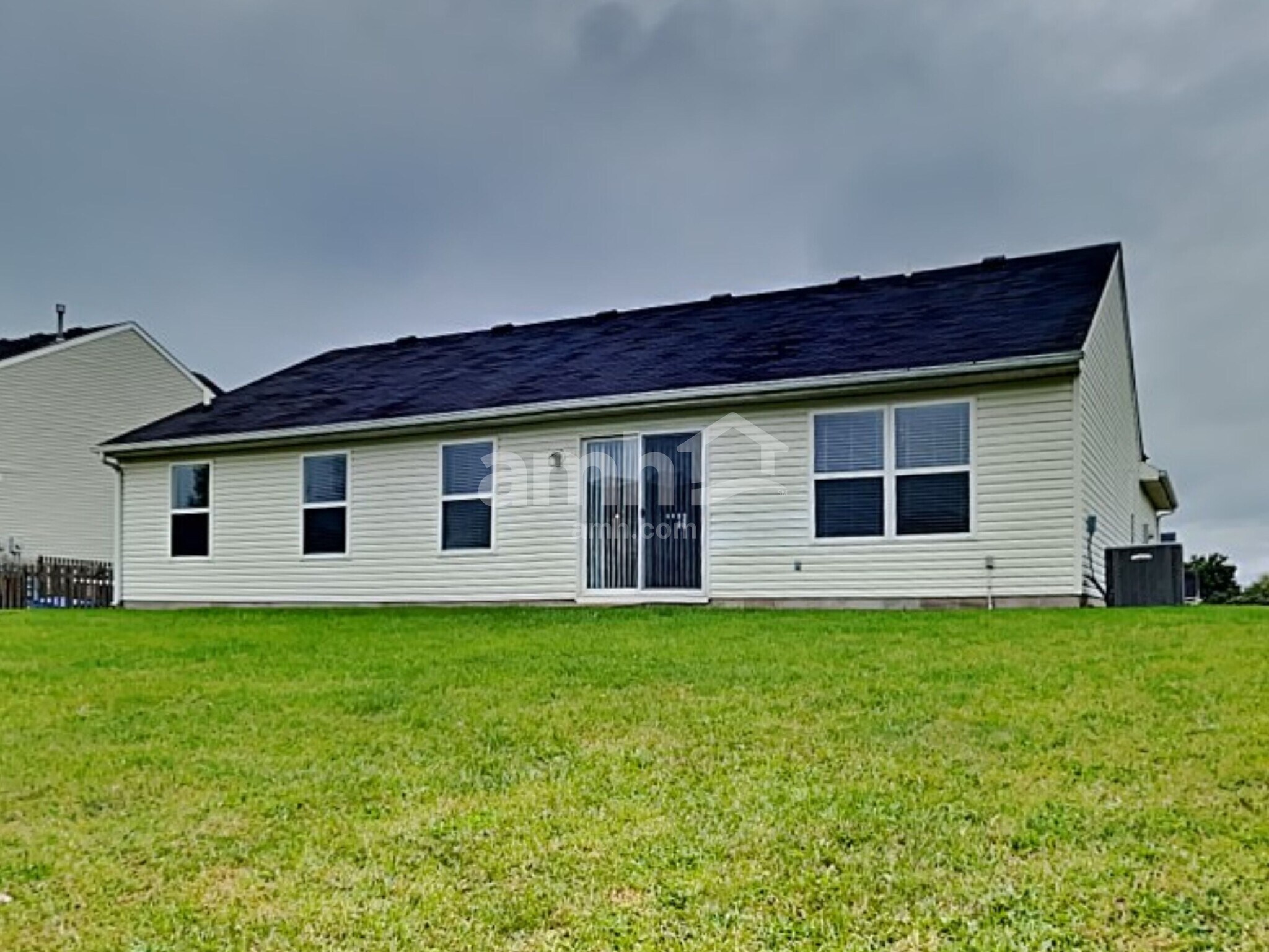 Building Photo - 8676 Sweetbriar Ct