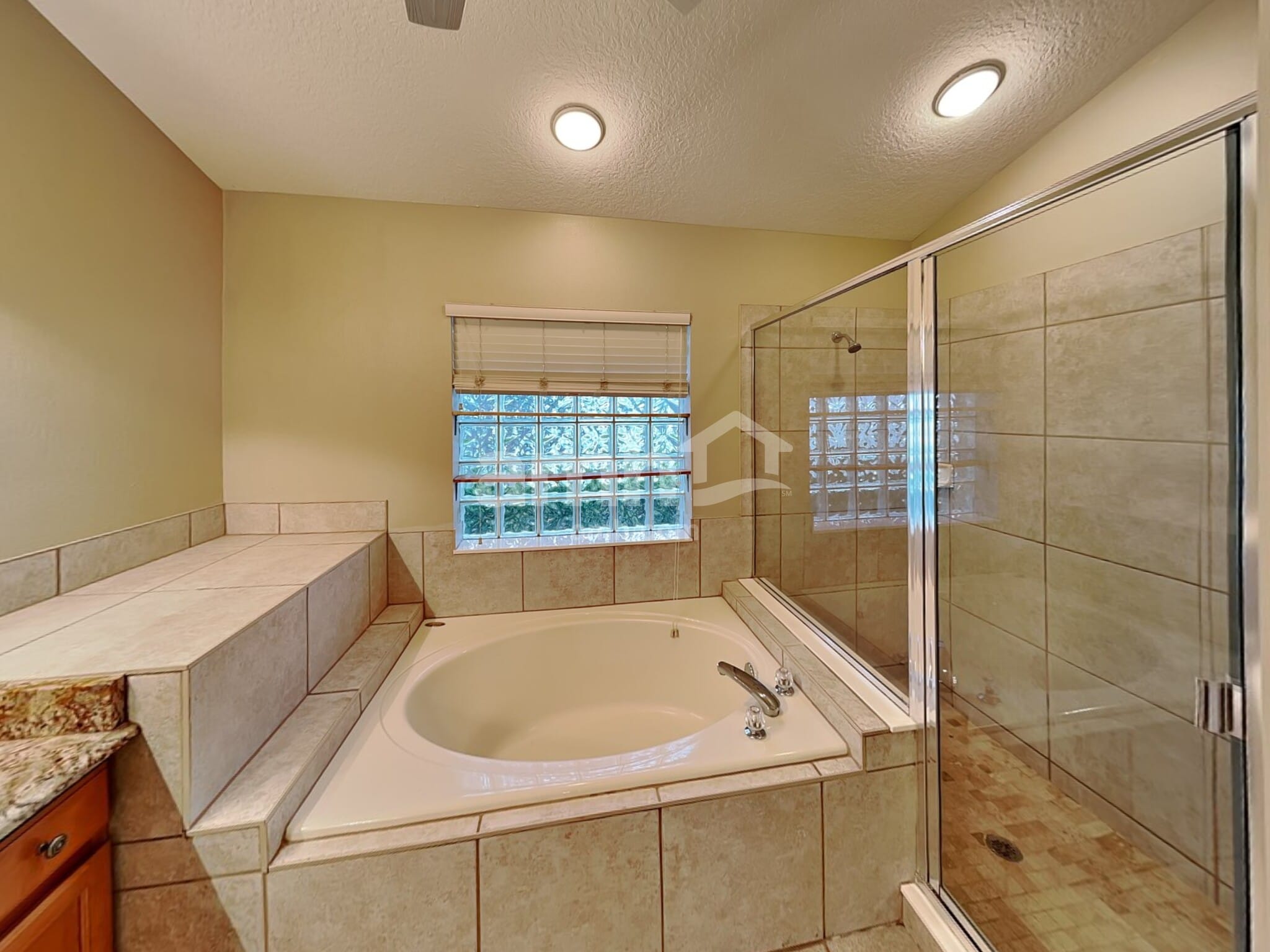 Building Photo - 883 Moonluster Dr