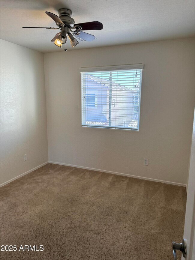 Building Photo - 4264 E Carla Vista Dr