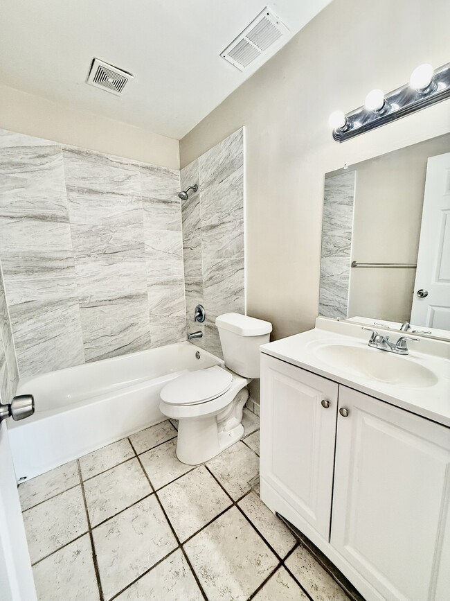 Building Photo - 2938 Lichen Ln