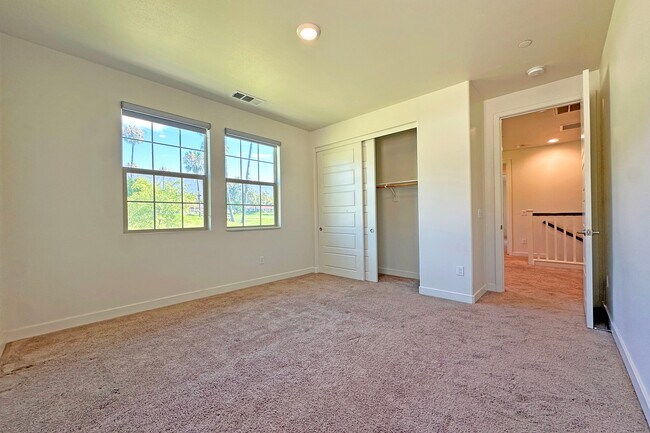Building Photo - 1635 Faldo Ct