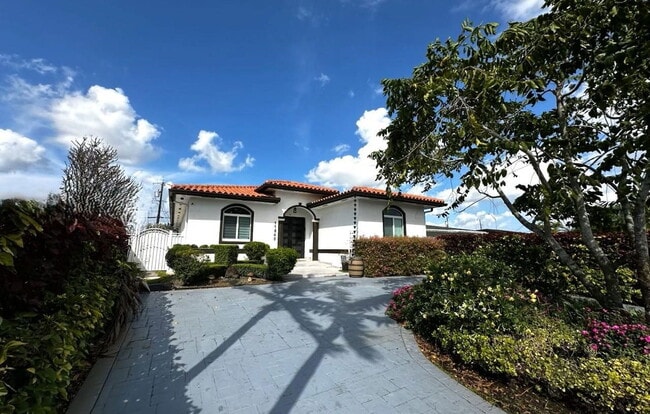Building Photo - Southwest 3rd Street, Miami, FL 33184 - 4 BR 3 BA single-family home