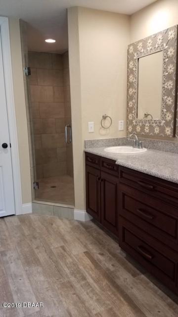 Building Photo - 652 Pelican Bay Dr