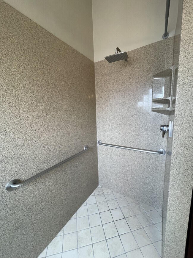 Building Photo - 8601 Coppell Ct NE