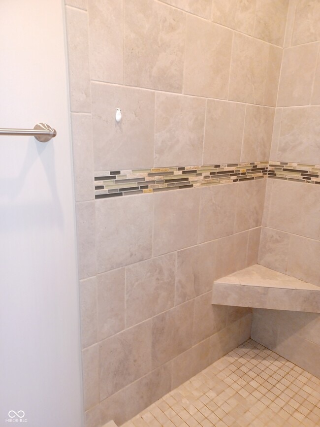 Building Photo - 818 Bluegrass Trail