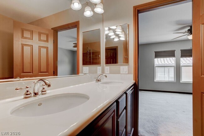 Building Photo - 6255 W Arby Ave