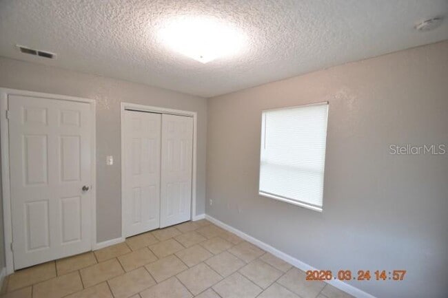 Building Photo - 4006 E Paris St