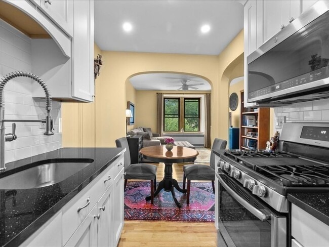 Building Photo - 228 Commonwealth Ave