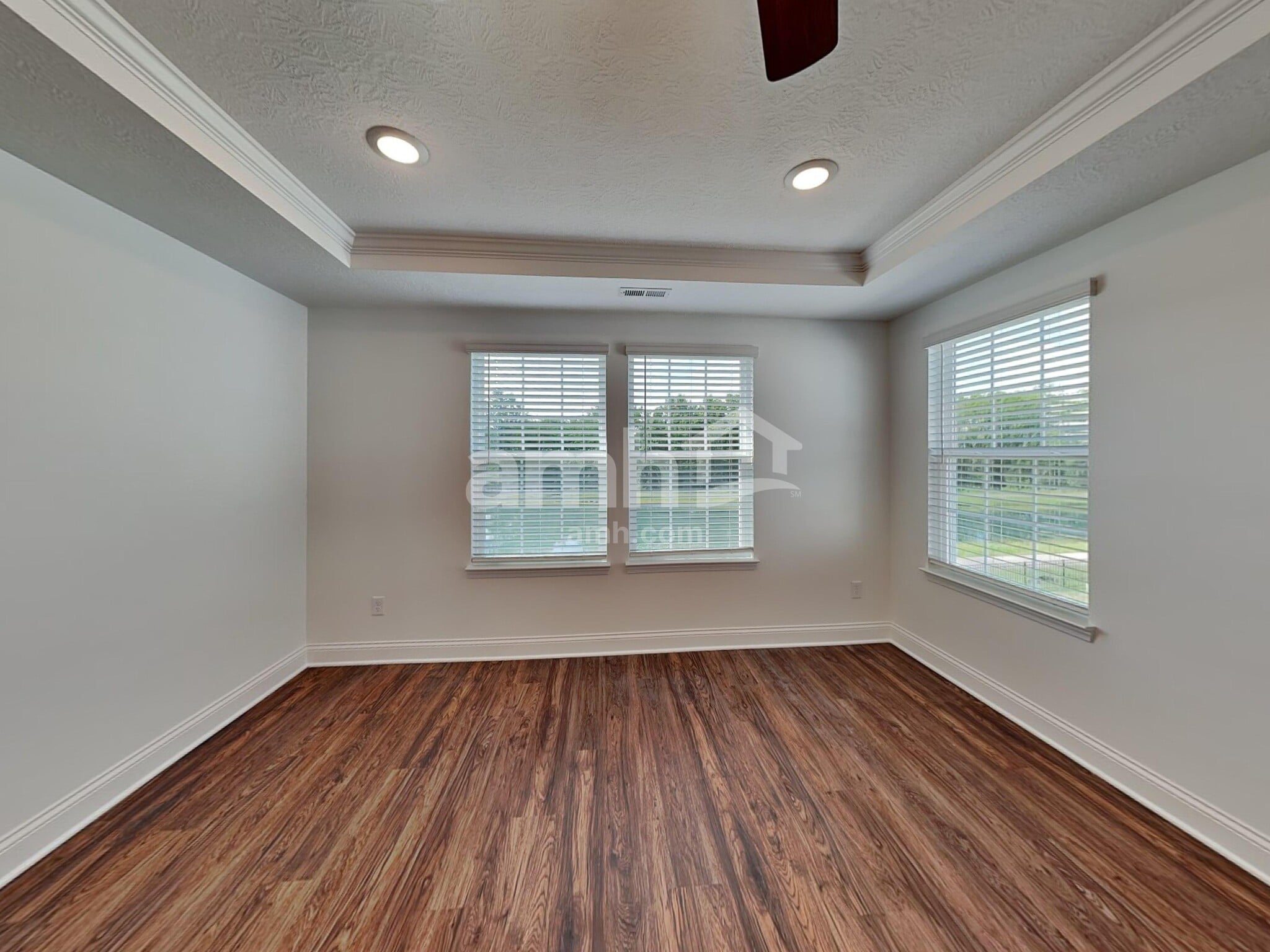 Building Photo - 8396 Northpoint Dr