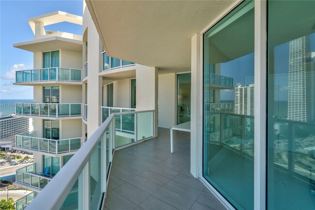 Building Photo - 150 Sunny Isles Blvd