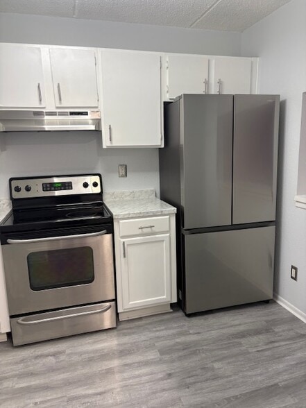 Kitchen - 2866 Somerset Park Dr