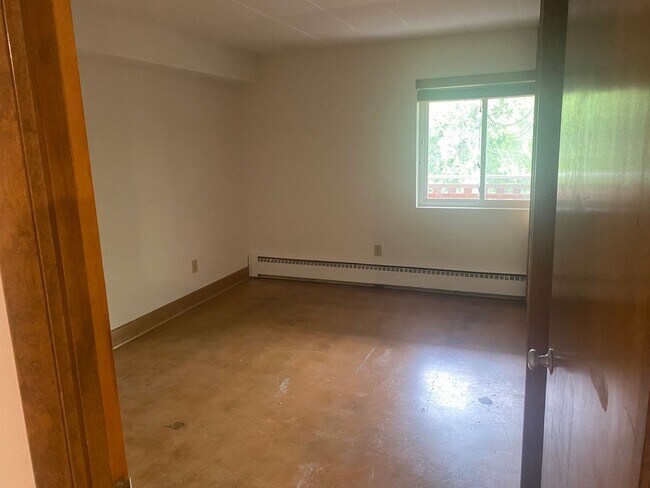 Building Photo - 2051 Allen Blvd